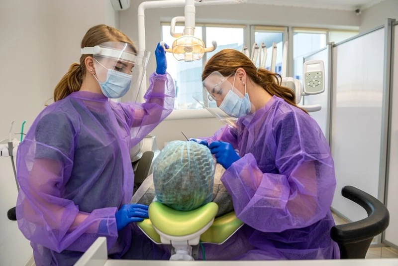 The Difference Between Cosmetic Dental Crowns and Dental Implants