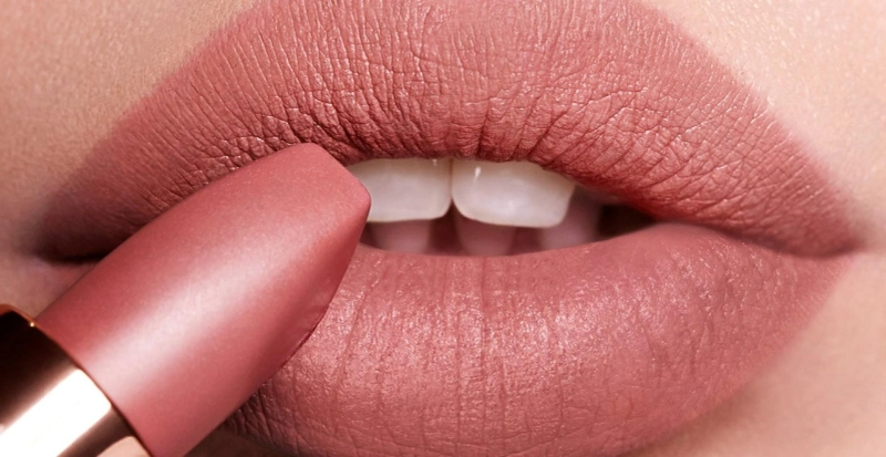 The Complete Guide To Lipsticks