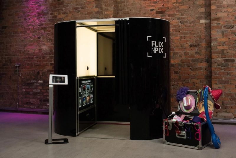The Ultimate Guide to Photo Booth Rental in San Diego