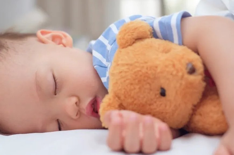 Spring Forward: Expert Tips from an Infant Sleep Consultant