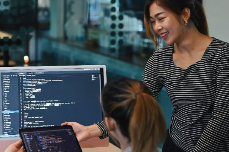 Crafting Digital Masterpieces: Innovative Website Design Trends