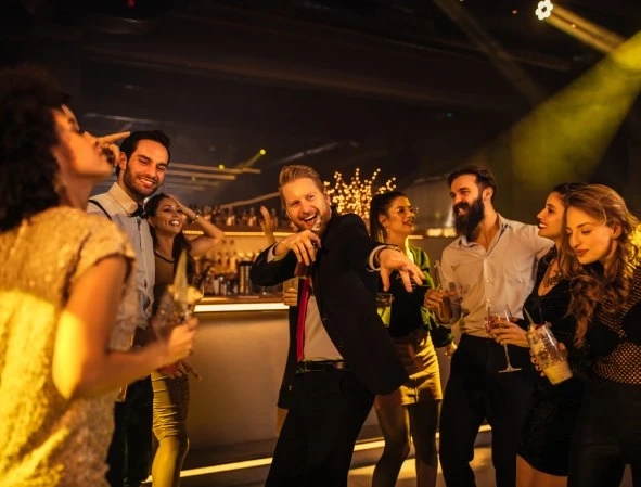 The Rhythm Behind the Boardroom: Why Live Music Defines Corporate Nights