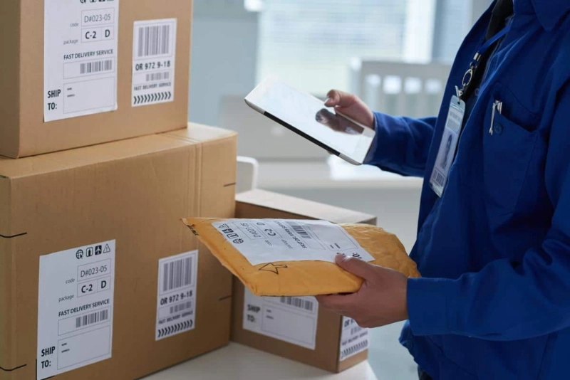 Justship Will Provide You with the Most Affordable Courier Service from Malaysia to Singapore