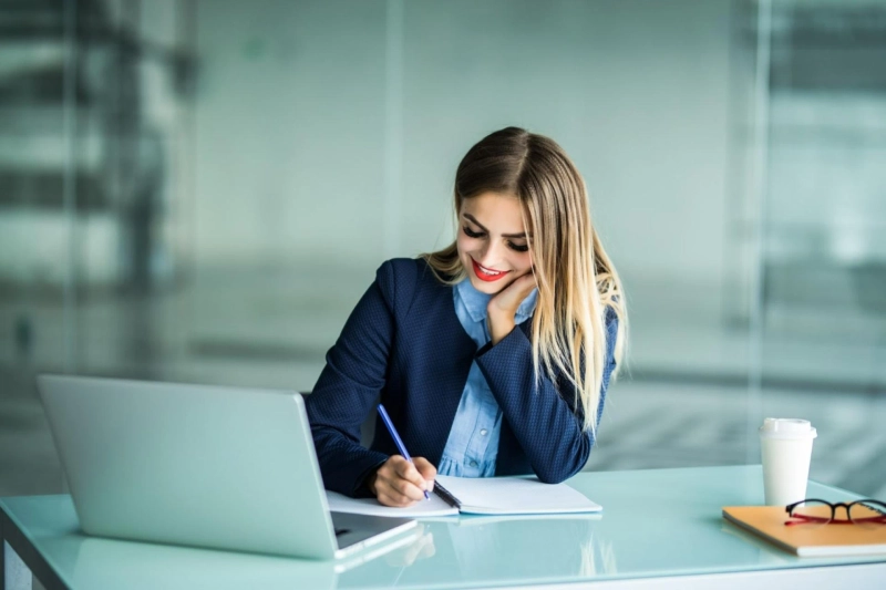 How To Start Your Career As A Freelance Copywriter