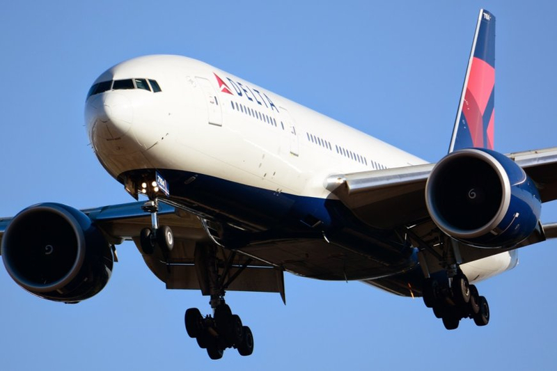 Distance and Duration of Flights from New York to Paris