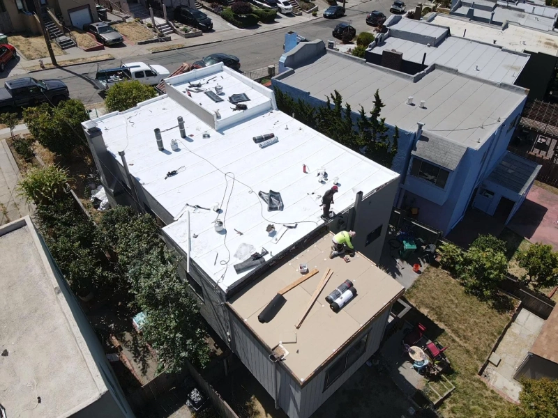Designing Effective Drainage for Flat Roof Replacement in San Francisco Homes 