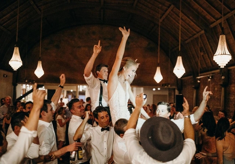 Keeping Everyone on the Dancefloor: A Top 40 Playlist Still Rules the Night