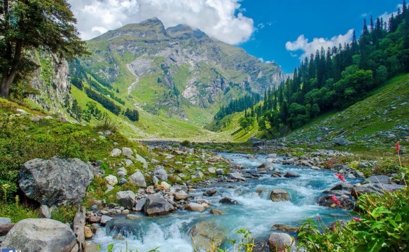 Hampta Pass Trek: Your Complete Guide to an Unforgettable Himalayan Adventure
