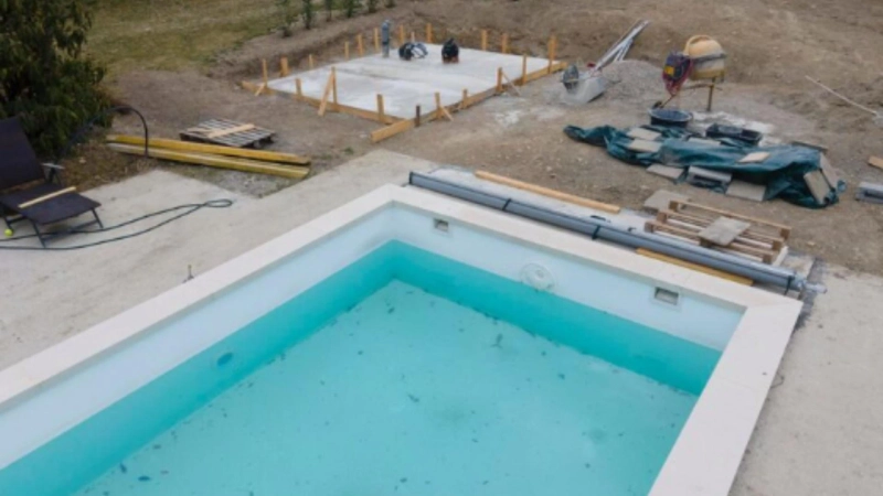 Small Backyard? Why Liner Pool Installation Still Works