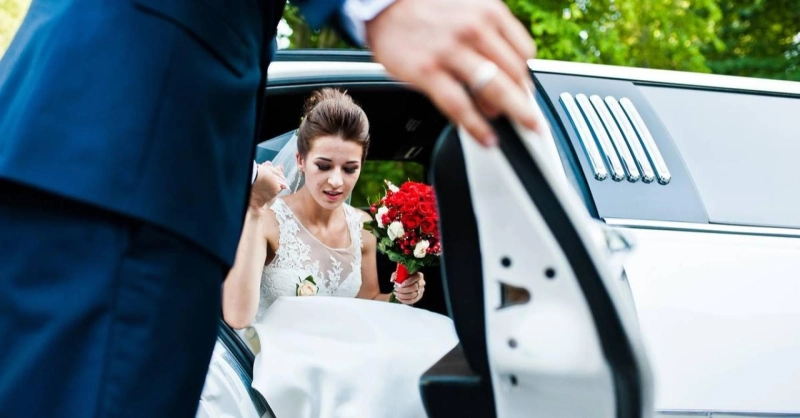 Save Money on Your Wedding by Hiring Wedding Limo Service in Atlanta
