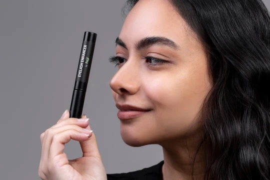 Best Natural Eyelash Serum For Growth