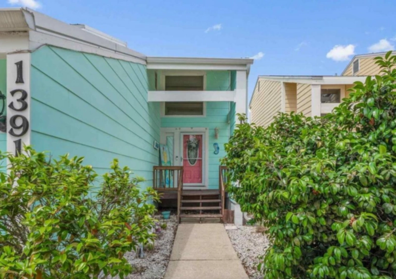 What Maintenance Tips Should Buyers Know for Condos for Sale in Navarre Beach?