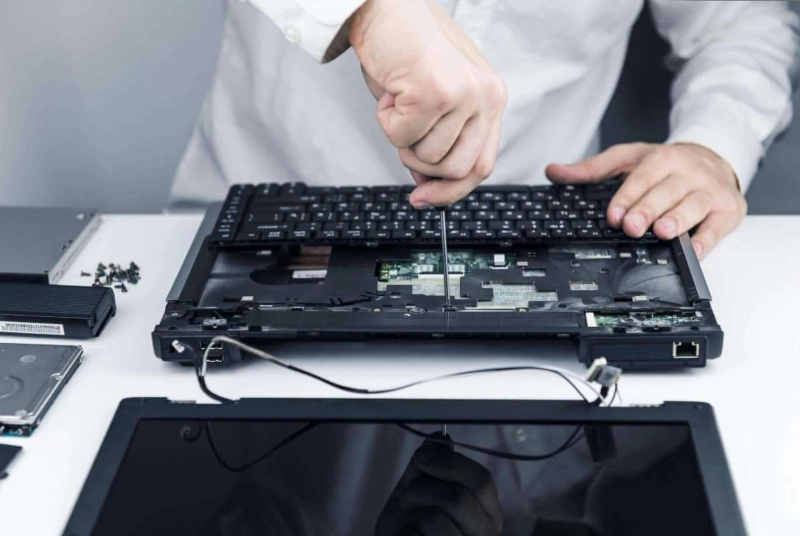 Laptop Repair Center in Abu Dhabi – Expert iPhone Battery & Screen Repair Services