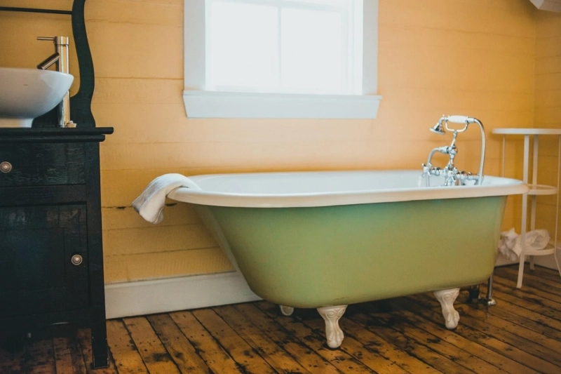 Bathtub and Tiles Reglazing Advice