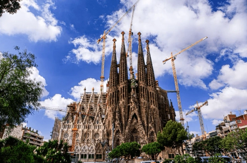 The World’s Oldest Construction Project | Sagrada Familia | Barcelona