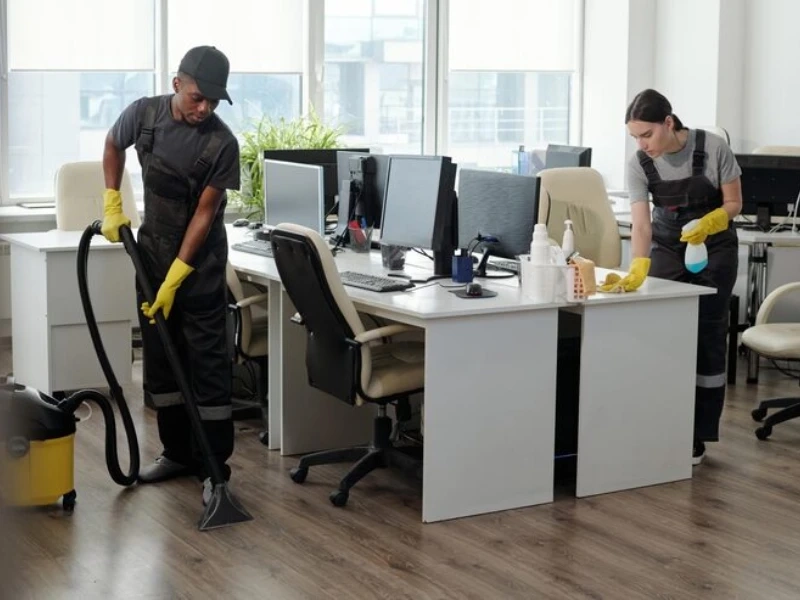 Top Signs Your Office Needs the Best Cleaning Service Now