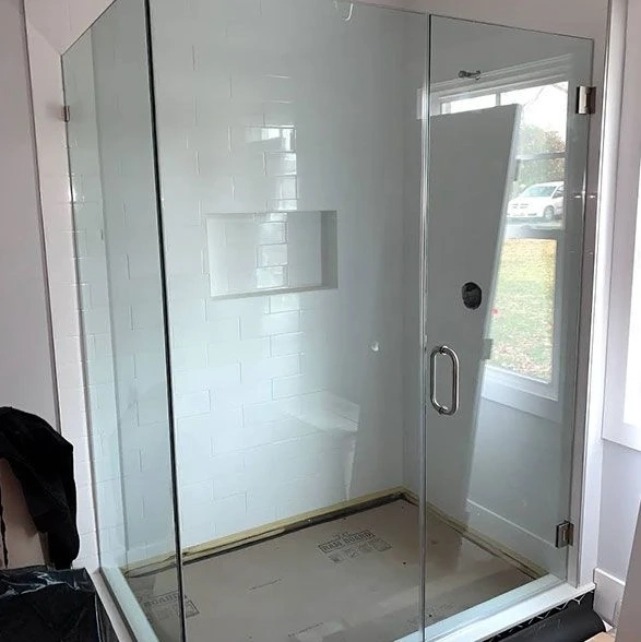 5 Secrets To Choosing the Right Storefront Glass Installation