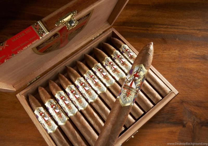 Unveiling the Artistry of Custom Cigar Boxes: