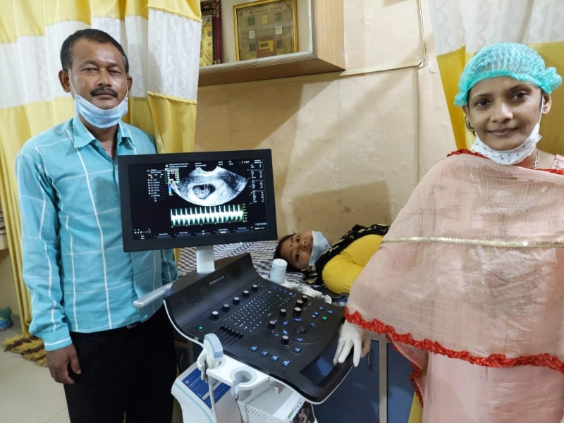 What happens in a gynaecological check-up?