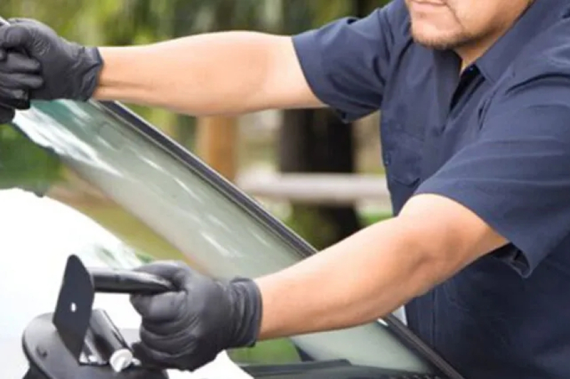 What Makes Professional Windshield Repair Better Than DIY Solutions?