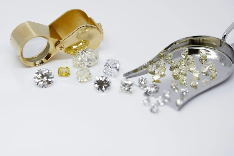 Why do women prefer wearing lab-made diamond jewellery?