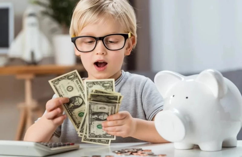 7 Easy Ways to Make Money as a Kid in 2025