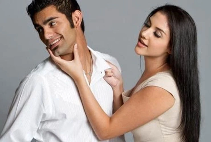 13 Simple Steps to Make a Woman Chase You