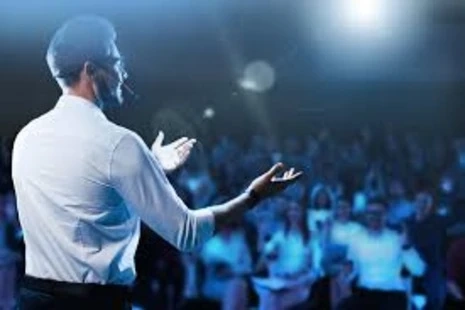 Learn The Art of Communication with Public Speaking Courses in Mumbai by Management Me