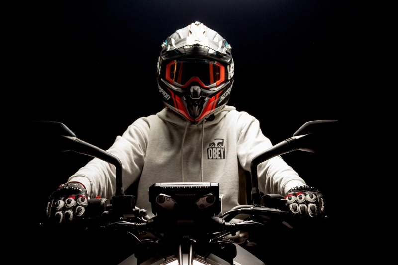 How do motorcycle tyres work?