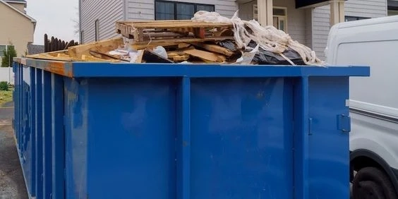 Renting a Dumpster That is Both Efficient and Reliable in Arleta