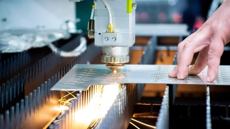 Choose the Right Fiber Laser Cutting Machine 