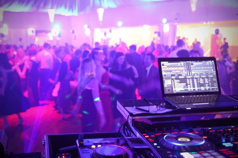 Understanding Why Top DJs In Melbourne Use DJ Drops