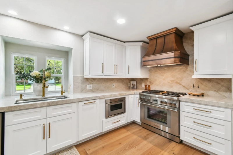 High-End Custom Kitchen Cabinet Services in Tampa FL — Where Craftsmanship Meets Florida Living