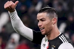 Uefa cai em descrédito ao encaixar Cristiano Ronaldo no Time dos Fãs