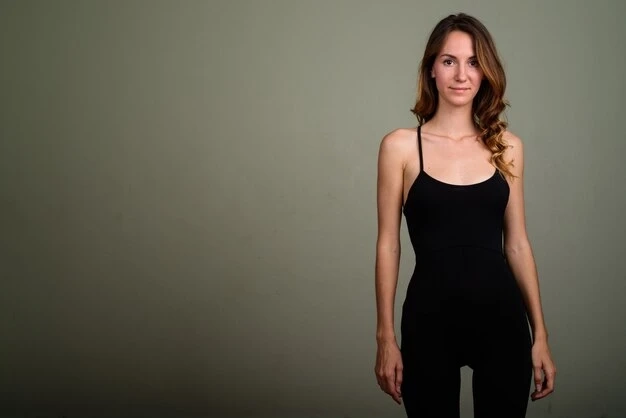 Minimalist Party Looks That Make a Statement