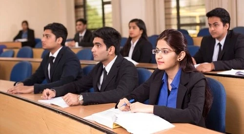 Pursue a Degree from the Best B.Com. Hons Colleges in Raipur