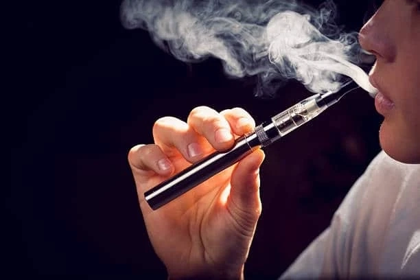 What role do electronic cigarettes have in helping people quit smoking?