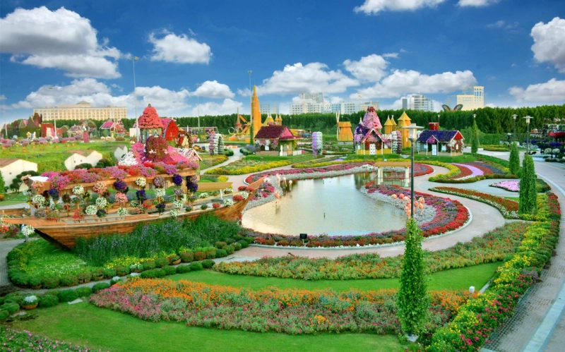 Why Visit Legoland Dubai, Miracle Garden & More?