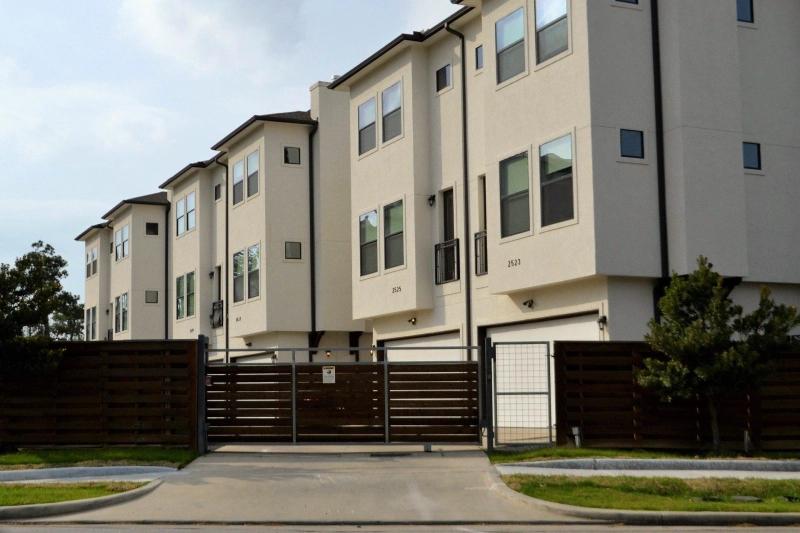 Why Intelligent Investors Are Flocking To Multifamily