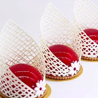 The difference between a baking course and a pastry course