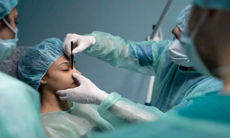 9 Smart Reasons to Choose Cosmetic Surgery Near Me in the UK