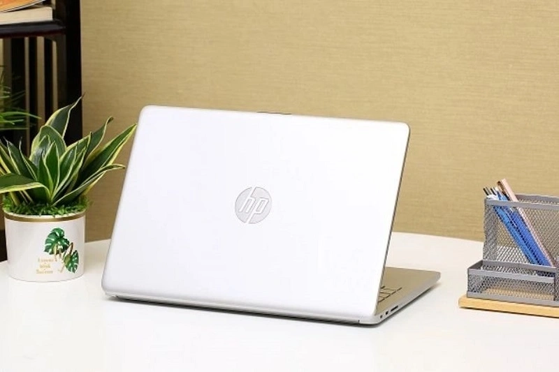 Nen mua laptop HP nao