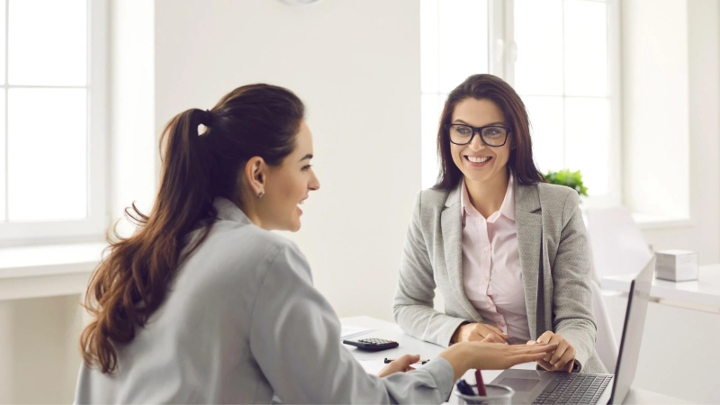 Key Benefits of Using Business Brokers When Buying a Business