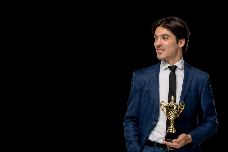 How to Choose the Perfect Trophy for Any Award Ceremony