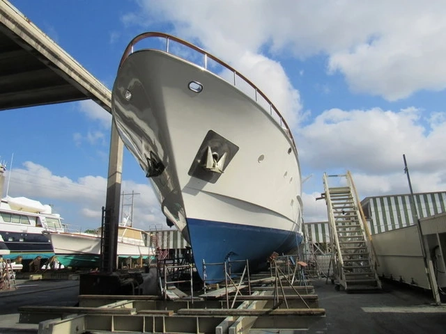 How Marine Surveyors Use Infrared to Spot Core Delamination?
