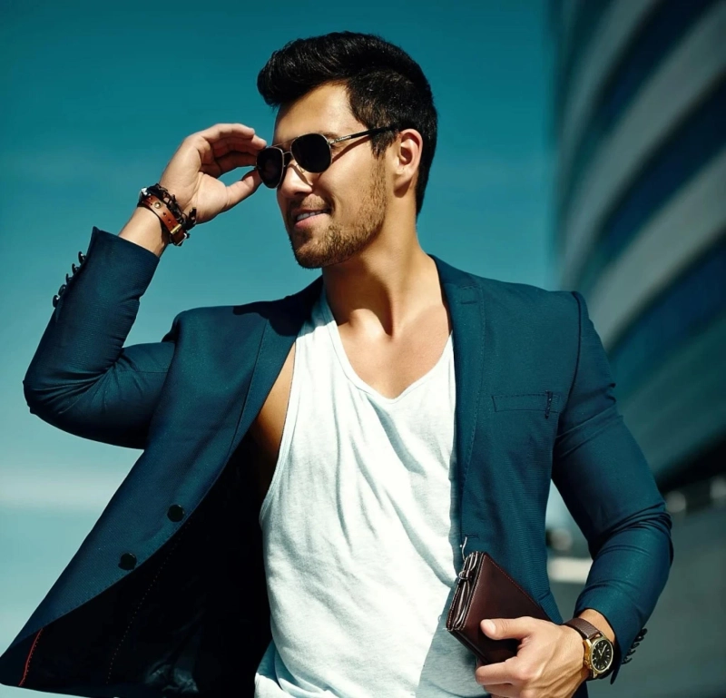 Why Jacquard Embroidered Sherwani Is a Wedding Favorite