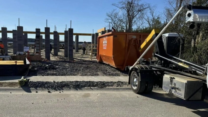 How Commercial Dumpster Rentals Help Businesses Stay OSHA-Compliant