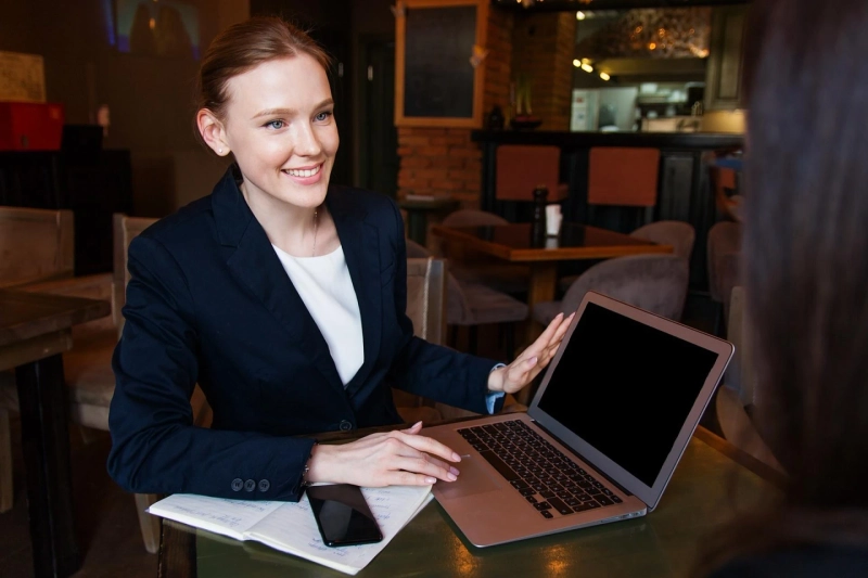 6 Ways to Attract an Executive Headhunter for Your Dream Job
