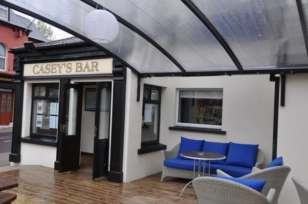 Why Casey’s Bar Is the Heart of Glengarriff’s Social Scene?