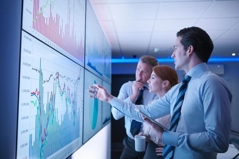 The Benefits of Using a Stock Market Screener to Analyze and Research Stocks